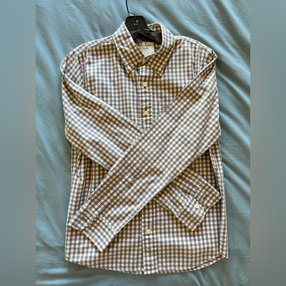 Men’s Abercrombie Button-Up Shirt. Size S
